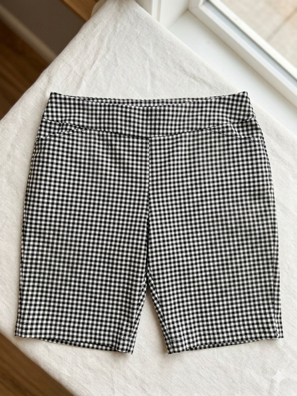 Black White Gingham Stretch Bermuda Shorts 14 Classic Picnic Chic Coastal Preppy